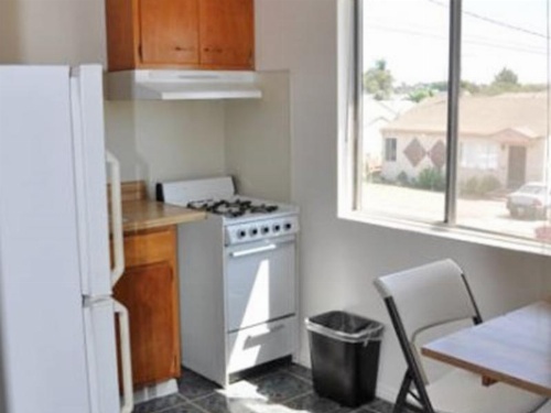 LAX Suites image 16
