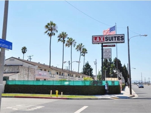 LAX Suites image 18