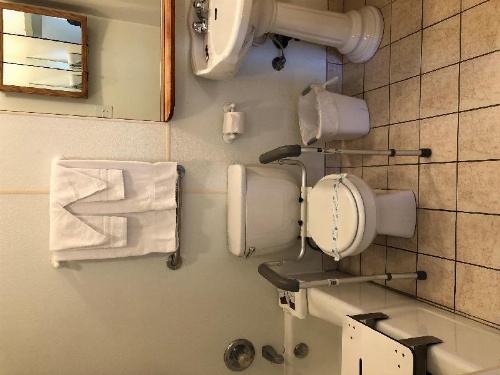 LAX Suites image 6